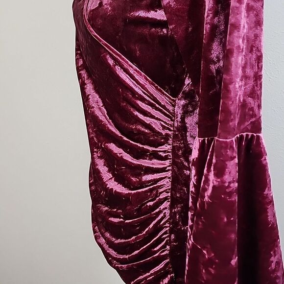 Venus Wine Velvet Crush Y2K Bell Sleeve Blouse With Cut Out In Back Size S - Picture 3 of 12